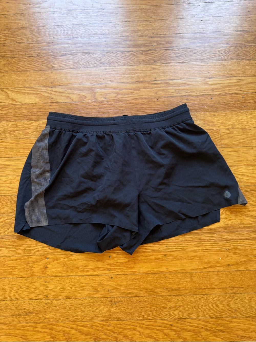 Like new Ciele W DBSShort - Elite - Quake × 1
Elite running shorts - Picture 2 of 2